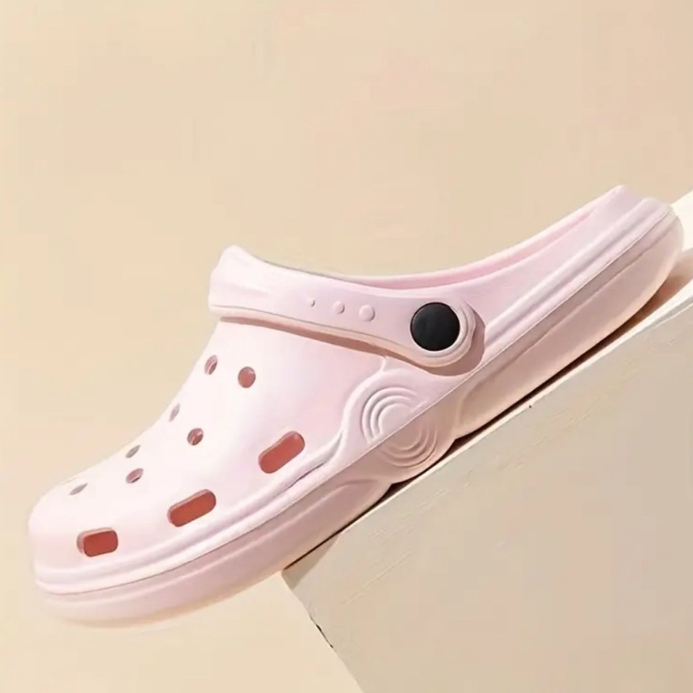 Lightweight Comfy Clogs, Hollow Out Non-Slip Garden Shoes. - Picture 2 of 2